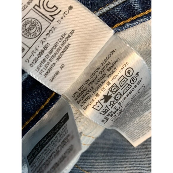 Levis 505 Jeans Mens 42x32 Regular Fit Straight Leg Y2K Dark Denim - Picture 9 of 10